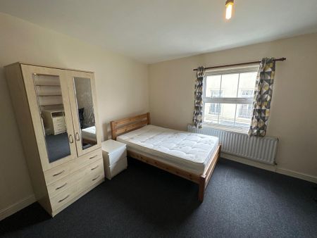 2 bedroom flat to rent - Photo 4