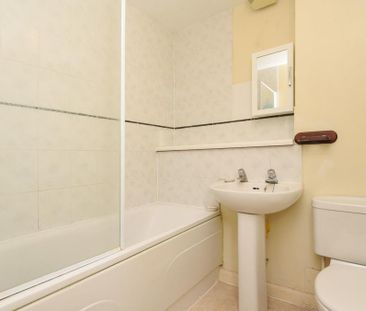 1 bedroom flat to rent - Photo 6