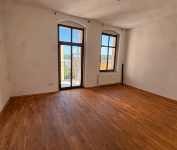 Stadtzentrum, 2-Zimmer mit Einbauküche und Balkon - Photo 4