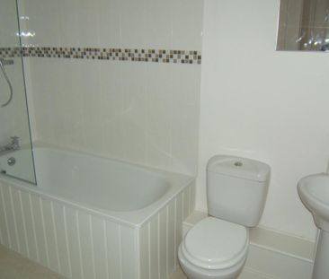 1 bedroom ground floor flat to rent - Photo 3