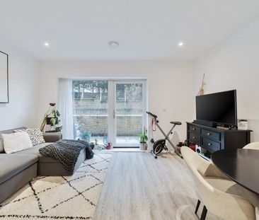 Brumwell Avenue, London, SE18 - Photo 3