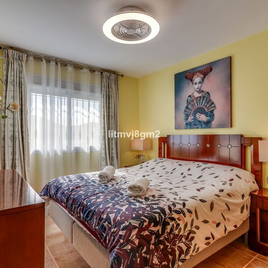 Townhouse in Calahonda - Photo 1