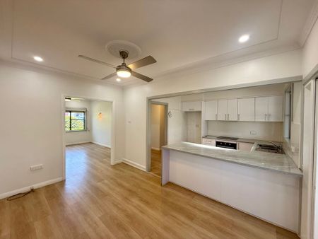 10 Coronation Avenue, Cardiff - Photo 3