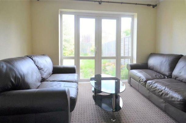 5 bedroom house to rent - Photo 1