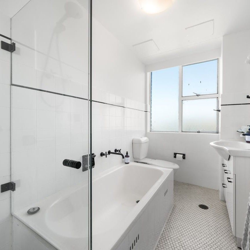 'Broadwaters' Magical Waterfront Lifestyle with Stunning Harbour Views - Photo 1