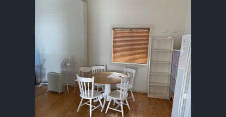 Gorgeous share house for rent! All bills included! Furnished! - Photo 2