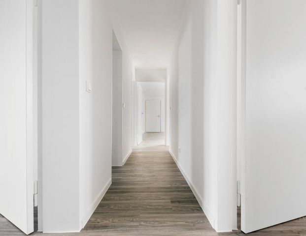 Familienfreundliche 5-Zimmer-Wohnung mit Einbauküche in Franklin-Mitte - Foto 1