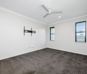 4 Barnfield Street, Mount Low. - Photo 2