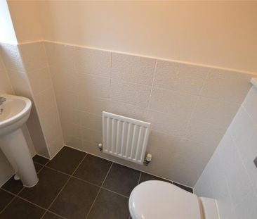 3 bedroom terraced house to rent - Photo 6