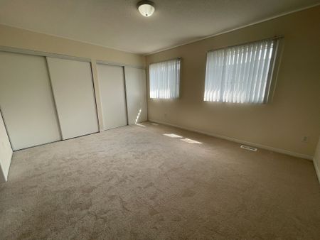 For Lease - 9 Fairglen Avenue Unit# 4, Brampton, Ontario - Photo 3