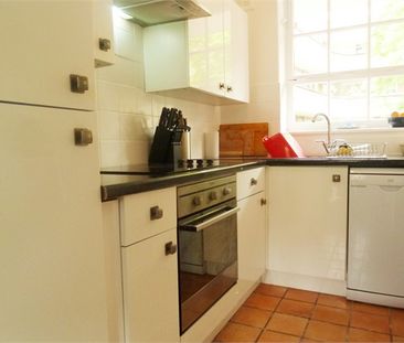 2 bedroom property to rent in Battersea - Photo 1