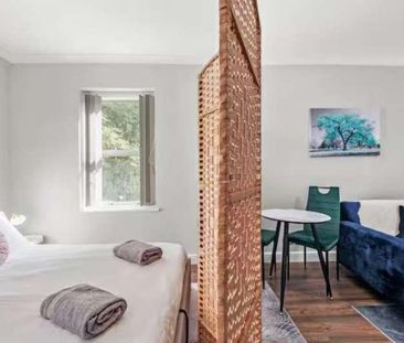 Waverley Road, London, SE18 - Photo 3