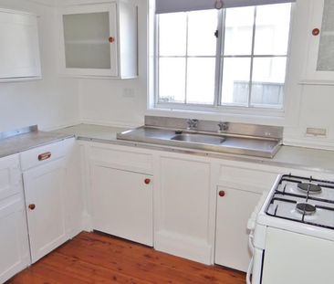 42 Fay Avenue, New Lambton NSW 2305 - Photo 2