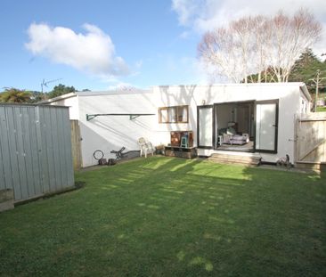 1/4 Kenmore Street, Westown - Photo 3
