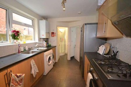 Grange Avenue, Reading, Berkshire, RG6 - Photo 5