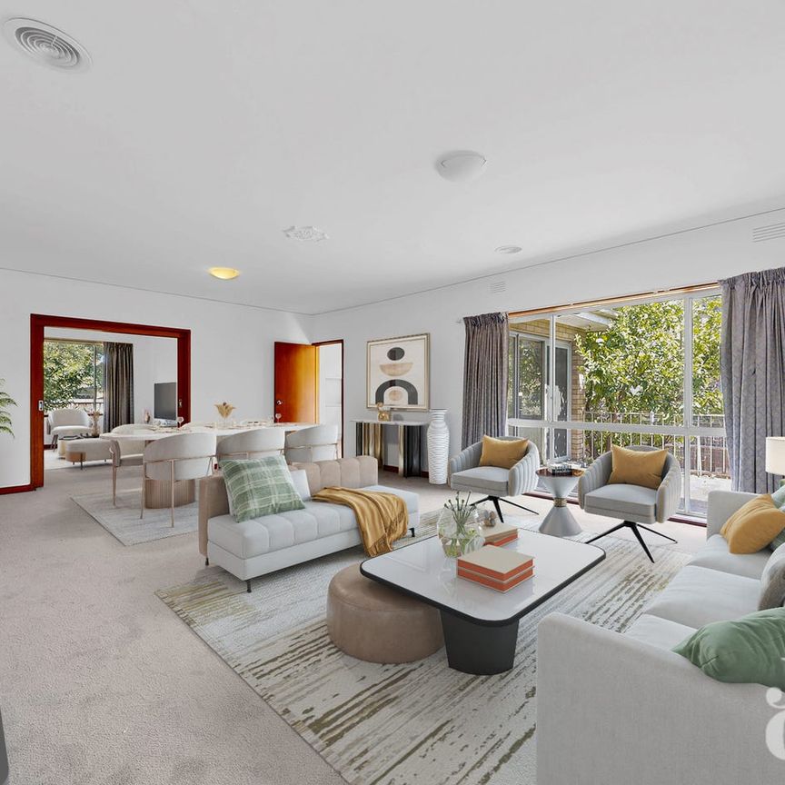 Spacious & Stylish Family Home in Prime Camberwell Location - Photo 1
