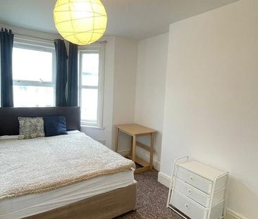 6 bedroom house of multiple occupation to rent - Photo 1