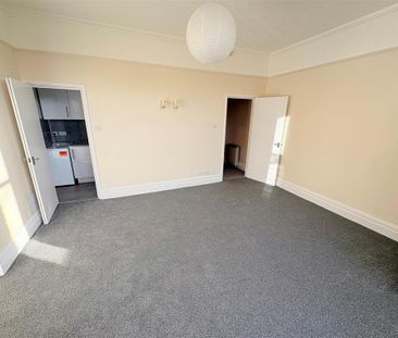 Property to rent - Photo 5