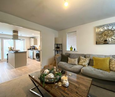 3 bedroom detached bungalow to rent - Photo 2