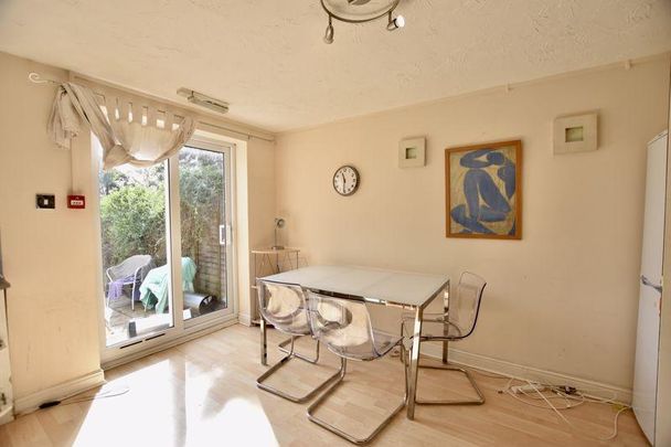 5 bedroom house to rent - Photo 1