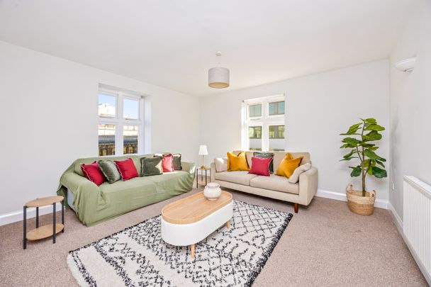 4 Bed Flat, Junction Road, BN1 - Photo 1