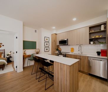 320 19 Ave SW, Calgary - Photo 5