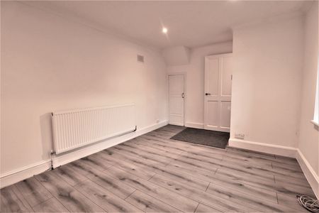 1 Bed Semi-Detached House, Ryecroft Road, SE13 - Photo 5