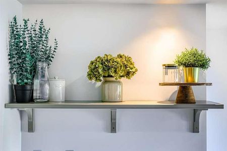 Thundersley Park Road, Benfleet, SS7 - Photo 3