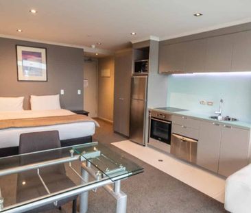 City view studio apartment in Wellington Central - Photo 4
