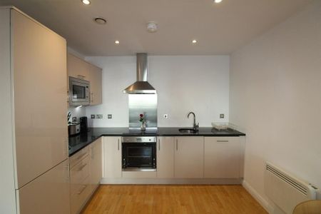 2 bedroom apartment to rent - Photo 4