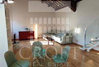 Center-Pantheon: Beautiful fully furnihed modern 1 bedroom, 2 bath loft in Historic building. Quiet, bright, parquet floors, high ceilings, air conditioning, close to services. # 2264
