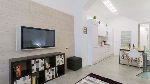 2-bedroom apartment for rent in Universidad, Madrid - Photo 1