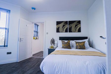 1 bedroom in a house share to rent - Photo 2