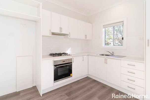 COSY HOME IN MOUNT AUSTIN - Photo 1