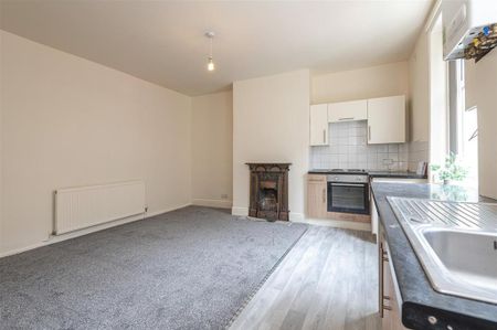 2 bedroom terraced house to rent - Photo 3
