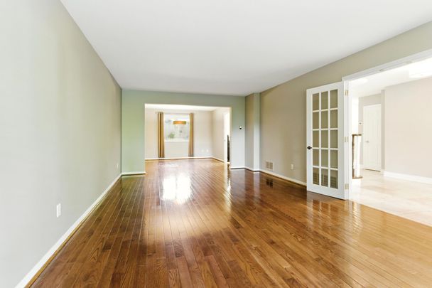 For Lease - 1624 Gallant Drive, Mississauga, Ontario - Photo 1