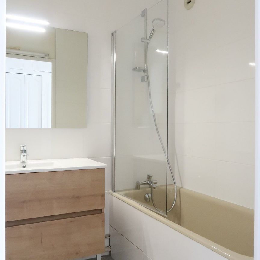 Location Appartement 5 pièces 87m² ST ETIENNE 42000 - Photo 1