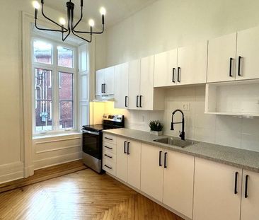 MAJESTUEUX 3 1/2 semi meublé dans un immeuble ancestral (LOGEMENT U... - Photo 3