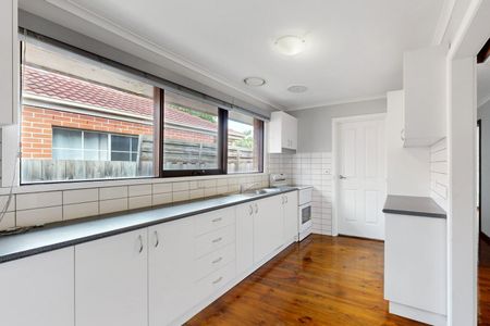 2/19 Glanfield Street, Northcote VIC 3070 - Photo 2