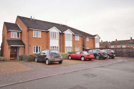 Swindon Close, GL51 - Photo 2