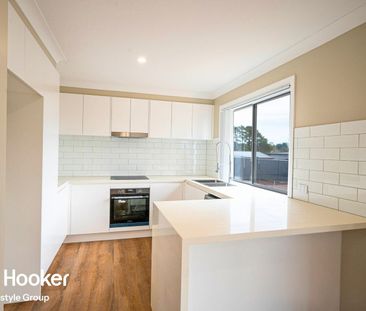 Comfort & Space – Moments from Bargo Station - Photo 1