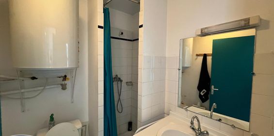 Location Appartement 1 pièce 17m² AVIGNON 84000 - Photo 3