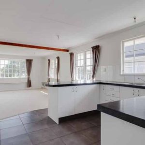 Milson - 4 bedrooms - Photo 2