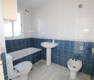 Long term rent, 1 bed penthouse in Carib Playa, Marbella, 2 baths, ... - Photo 4