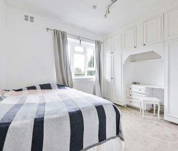 3 bedroom flat to rent - Photo 6