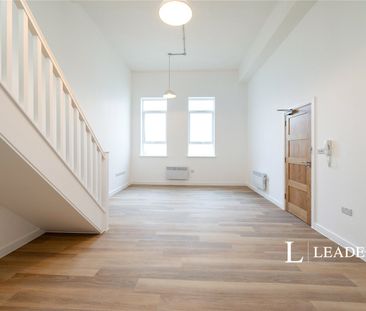 1 bedroom duplex to rent Commercial Road, Portsmouth, Hampshire, PO1 - Photo 1