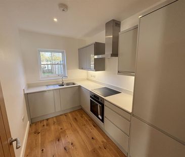 The Orchards, Ringmer BN8 5FR - Photo 6