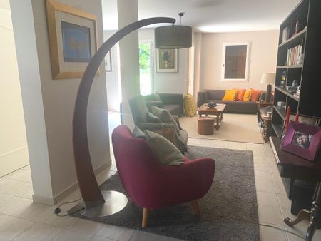 Location Maison 6 pièces 146m² STE FOY LES LYON 69110 - Photo 2