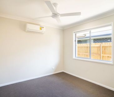 Modern 2 Bedroom Duplex in Convenient Logan Reserve Location - Photo 1