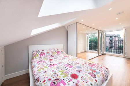 3 bedroom terraced house to rent - Photo 2